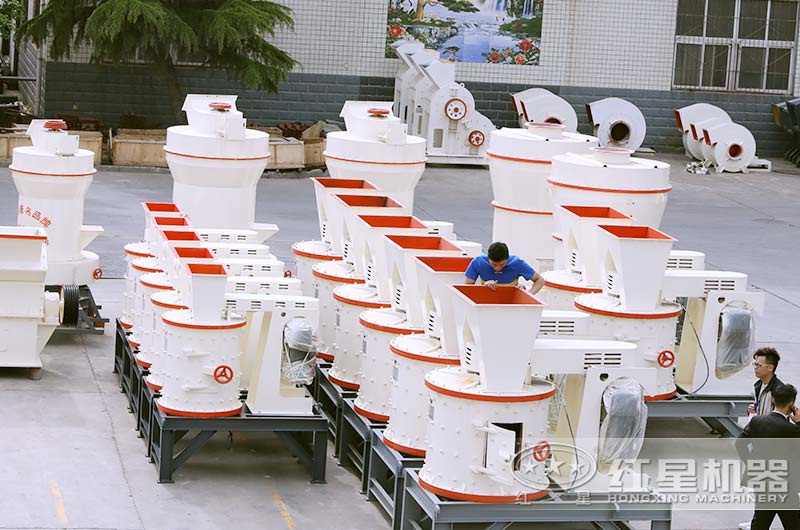 陜西延安用戶(hù)來(lái)廠考察選購(gòu)立式復(fù)合破碎機(jī)